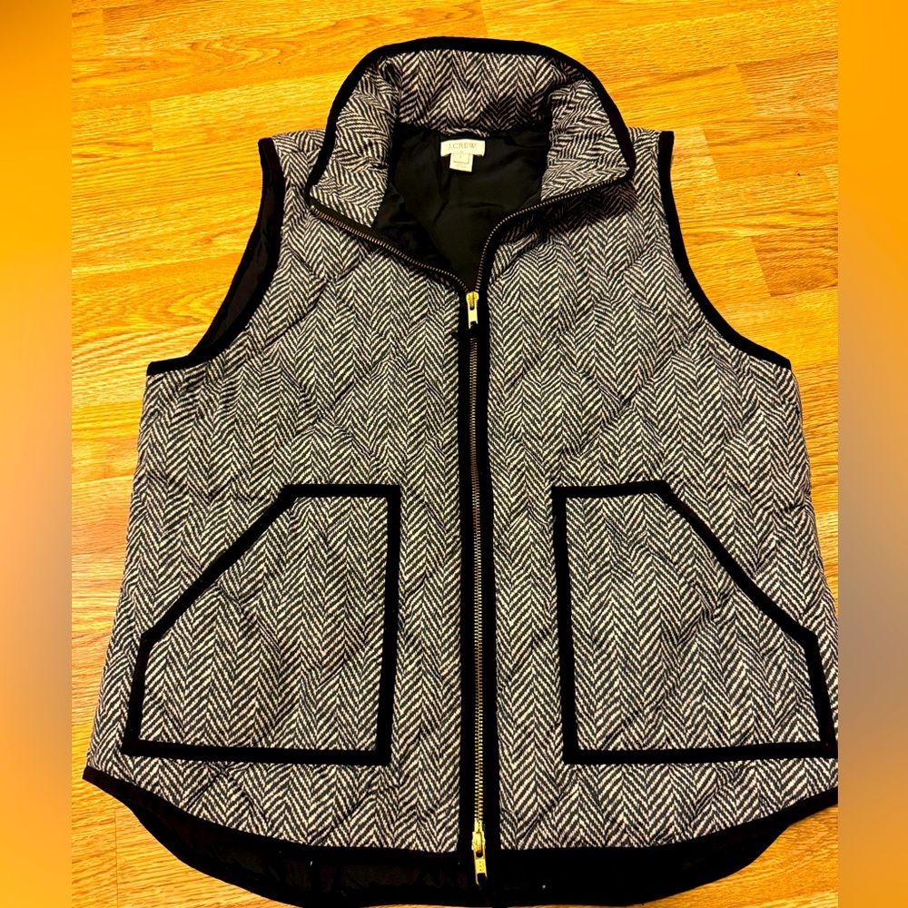 J. Crew Excursion Quilted Herringbone Down Vest Black / Tan Sz LARGE